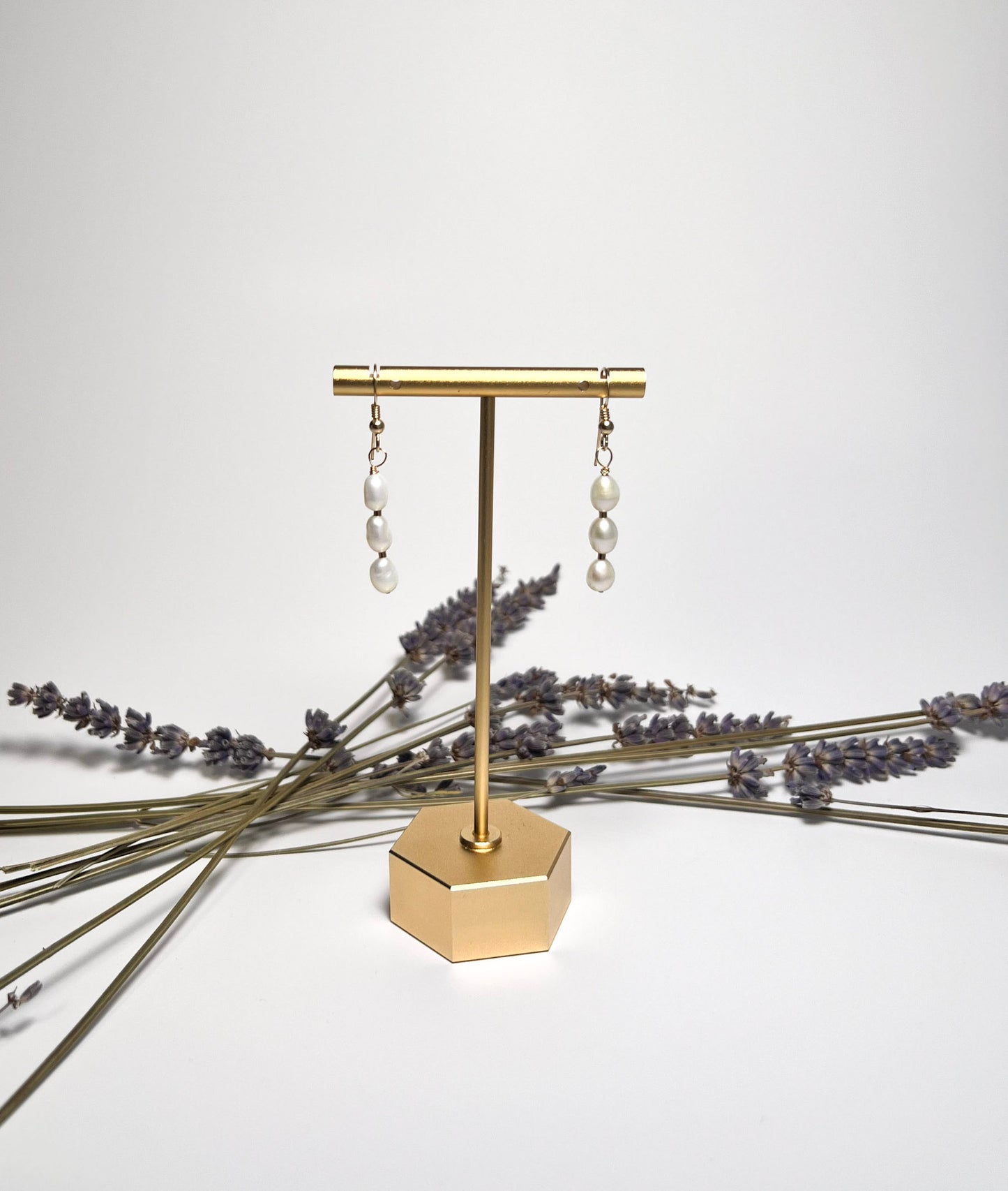 Drop Theory Pearl Earrings